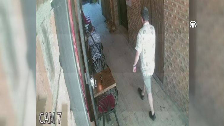 Pamukkale Kafeler Sokağı'nda sevmek istediği sokak köpeği ısırdı - Resim: 19